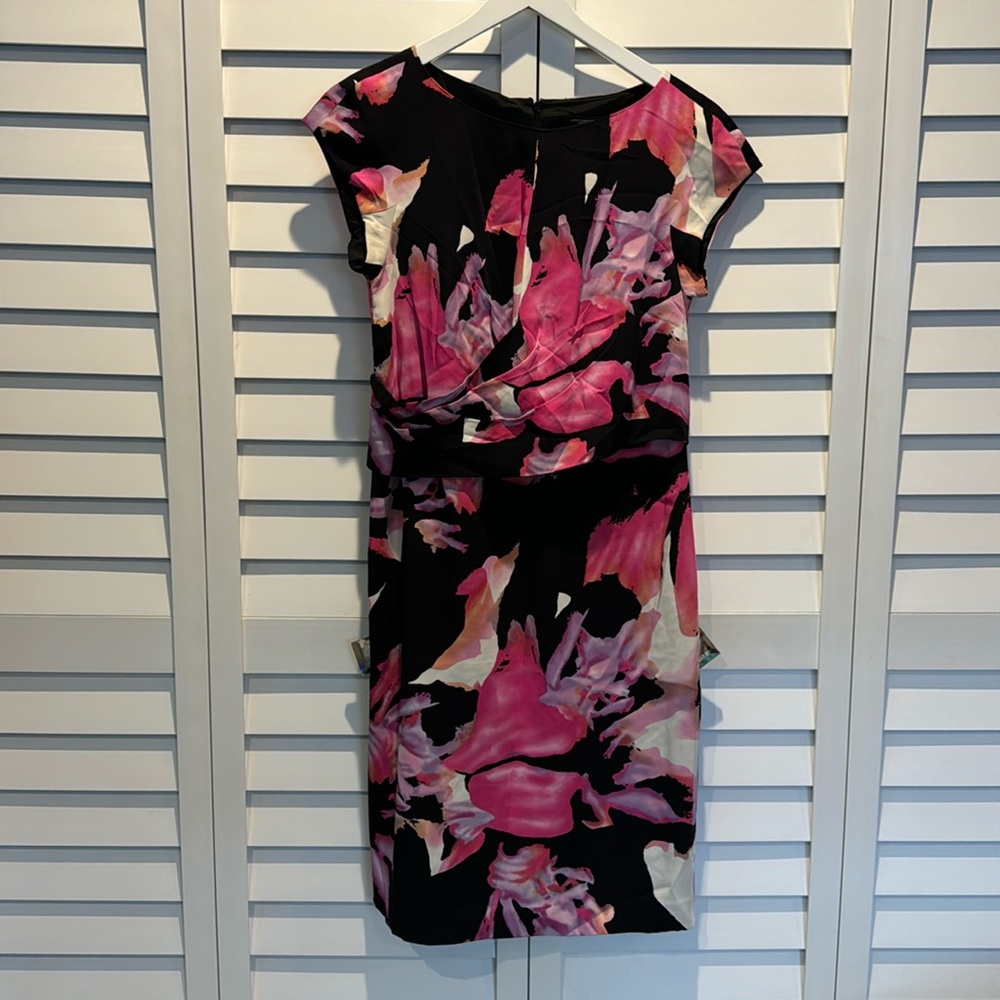 Ann Taylor Pre loved Printed colorful 100% Silk pleated front accent. - Picture 2 of 8